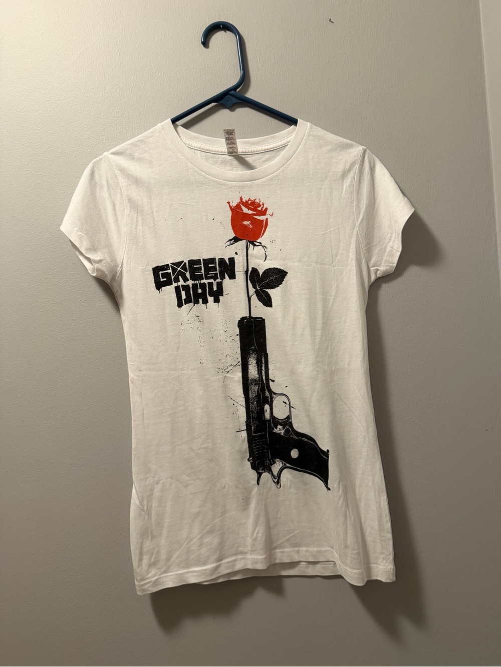 Green Day White Graphic Tee with Red Rose